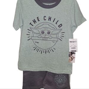 Baby Yoda graphic short sleeve shirt and shorts set size 4T NWT green & gray